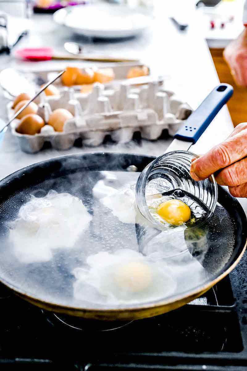 9 how to poach eggs breakfast dinner ideas