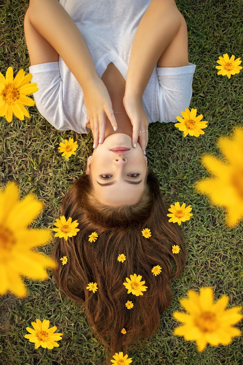 ashwagandha supplements woman with flowers