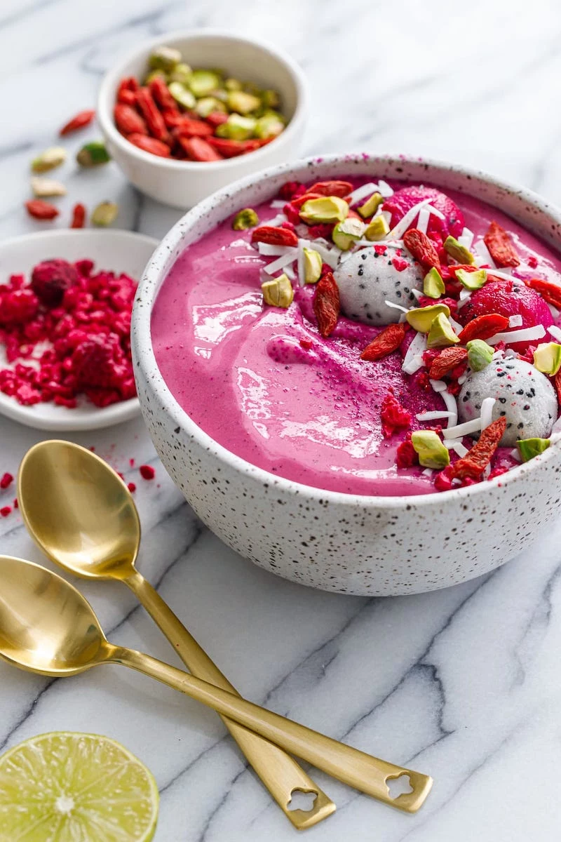 dragonfruit smoothie bowls final product