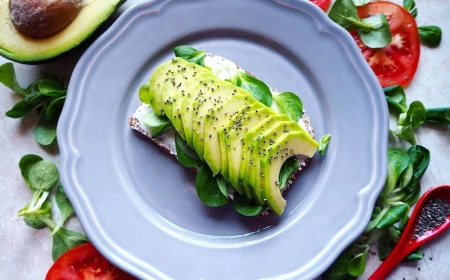 avocado toast for lowering cholesterol
