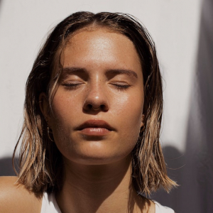 Stop Doing These 7+ Daily Habits And Achieve Glowing, Younger Skin
