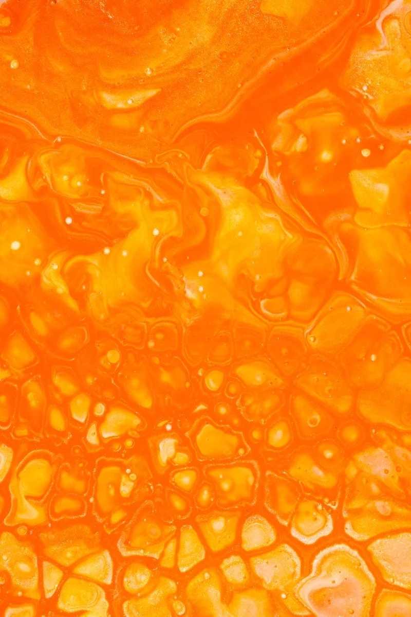 honey golden liquid close up