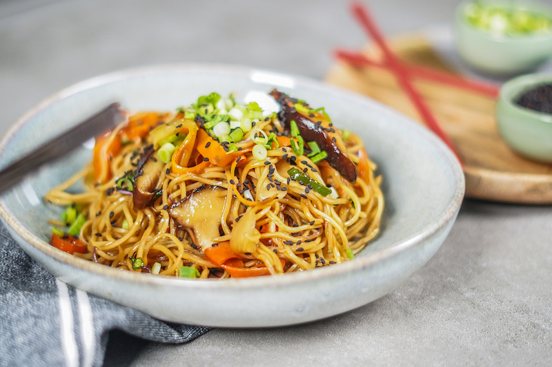 sweet and sour stir fry veggies and noodles final product