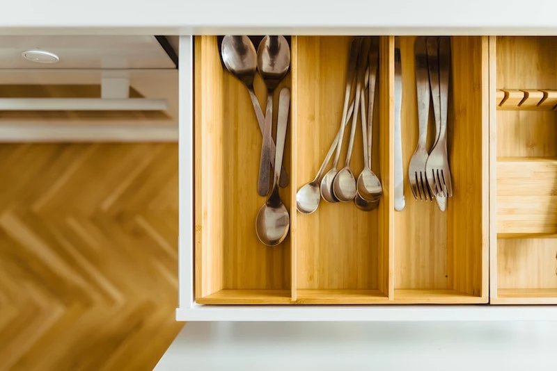 how to organize kitchen drawers for storage