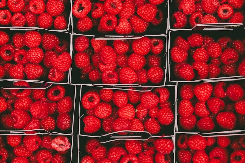 how to store raspberries and strawberries