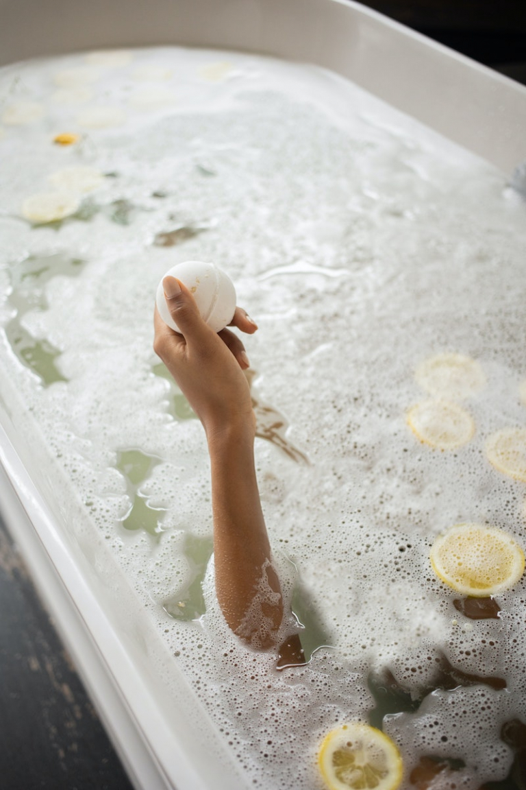 The Best Bath Bombs Herbal Combinations for Every Vibe & Purpose