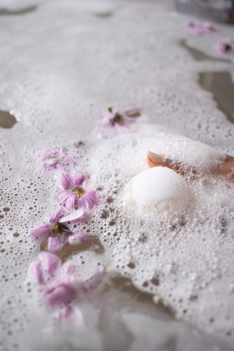 The Best Bath Bombs Herbal Combinations for Every Vibe & Purpose