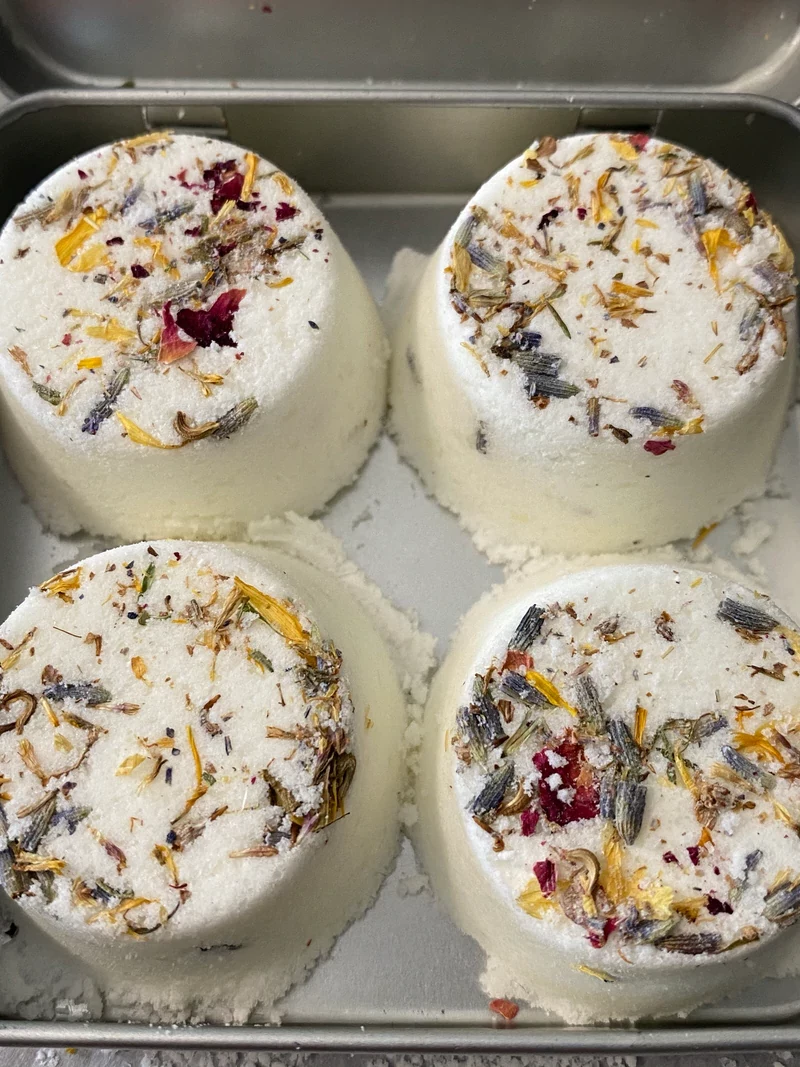 natural and organic bath bombs