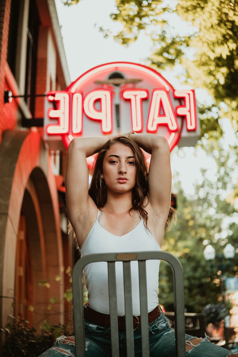Why Do Armpits Smell? 5+ Tips How To Smell Great Throughout The Day