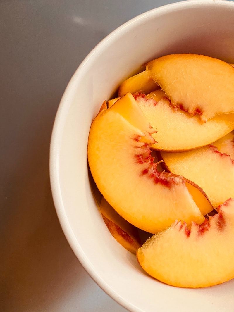 how to store peaches in the fridge