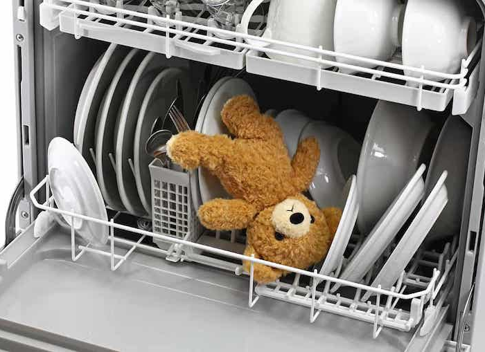 Simple Guide: How To Clean a Dishwasher In 5 Easy Steps