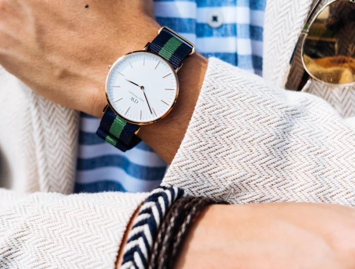 how to match a watch with your summer outfit