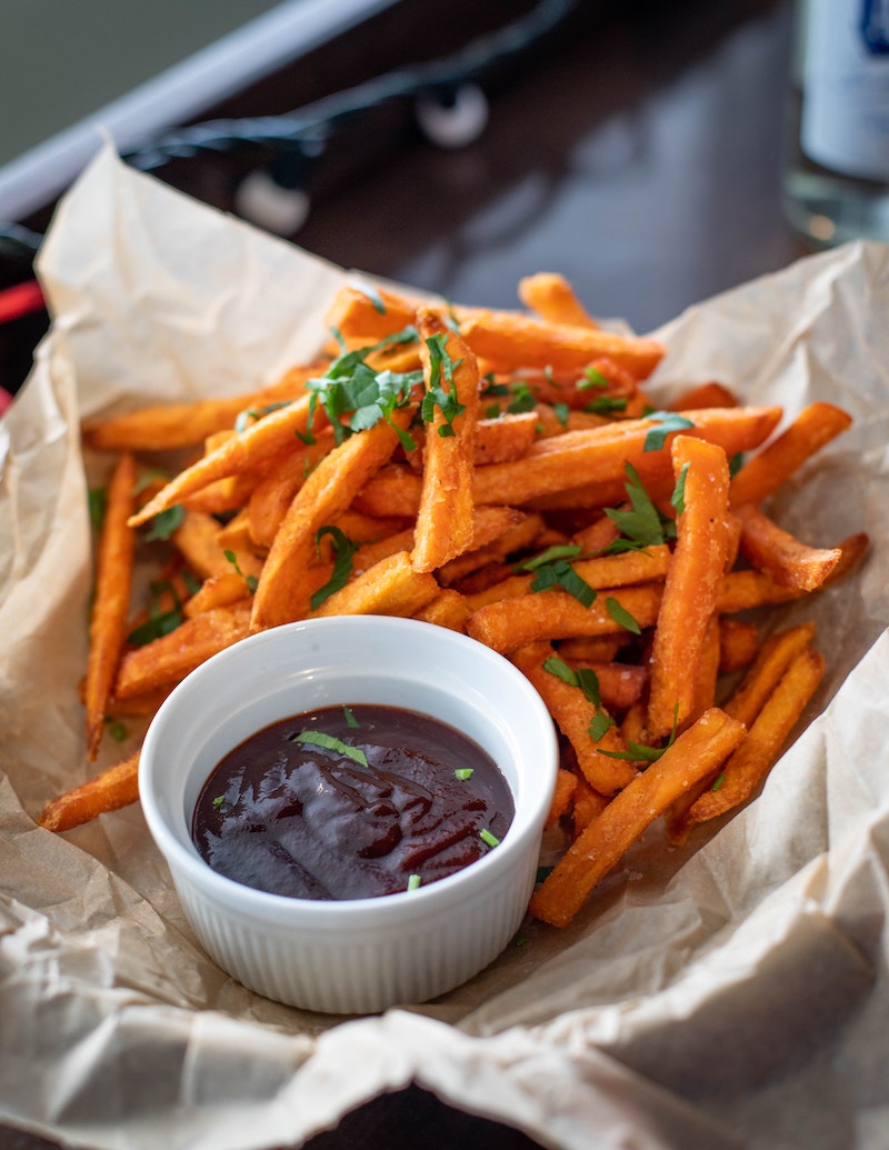 bbq sauce with fried sweet potato fries