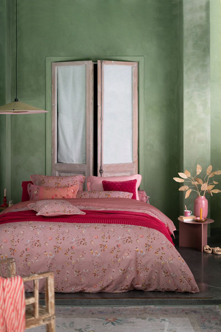 How the Color of your Bedroom Affects your Sleep (According to Experts)