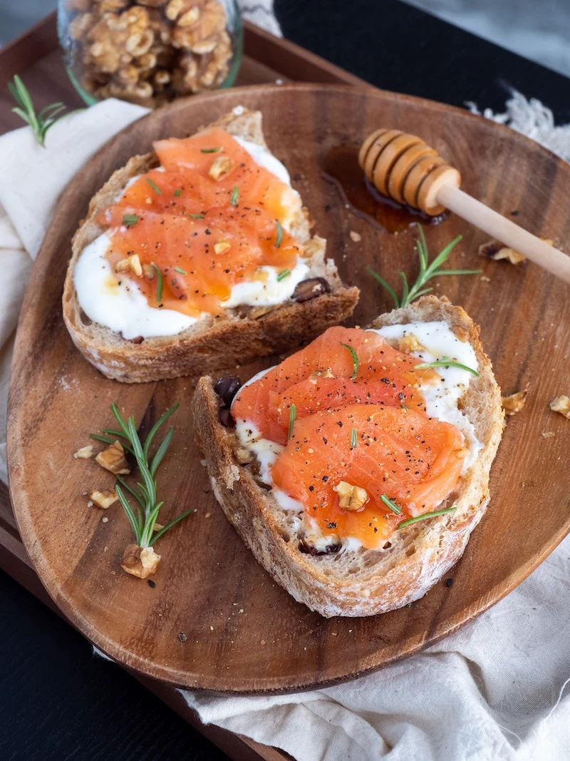 brain foods salmon on bread with cream cheese
