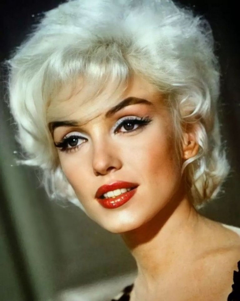 7 of Marilyn Monroe's Best-Kept Secrets for Timeless Beauty & Femininity