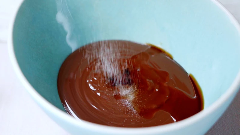 pinch of salt added into melted chocolate