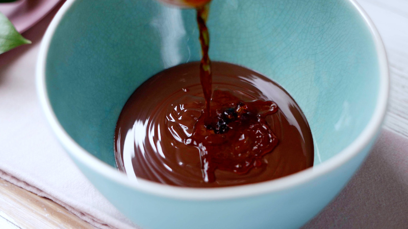 vanilla extraxt added to melted chocolate