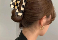 5 Best Hair Accessories For Fall: Timeless and Classic