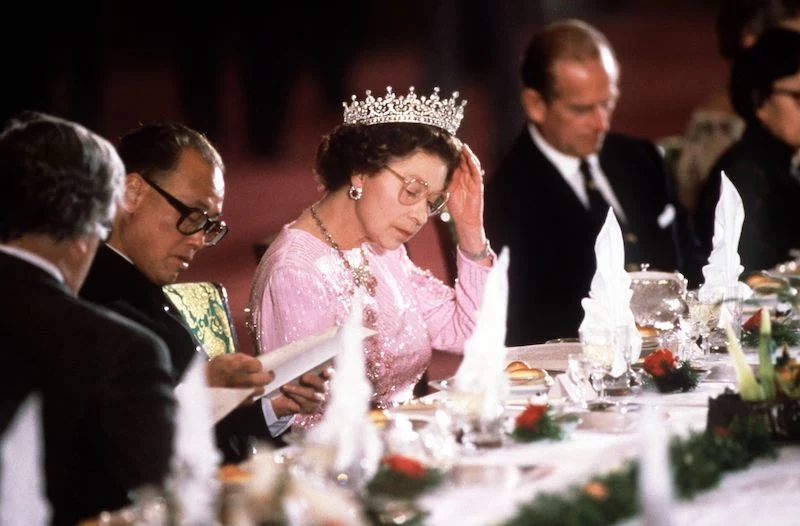 queen elizabeth ii favorite foods the queen sat at the table