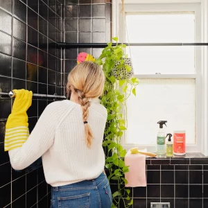 bathroom cleaning mistakes to avoid