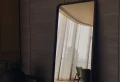 How To Clean Mirrors (and Glass) Without Streaks: 4 Easy Methods