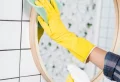 How To Clean Mirrors (and Glass) Without Streaks: 4 Easy Methods