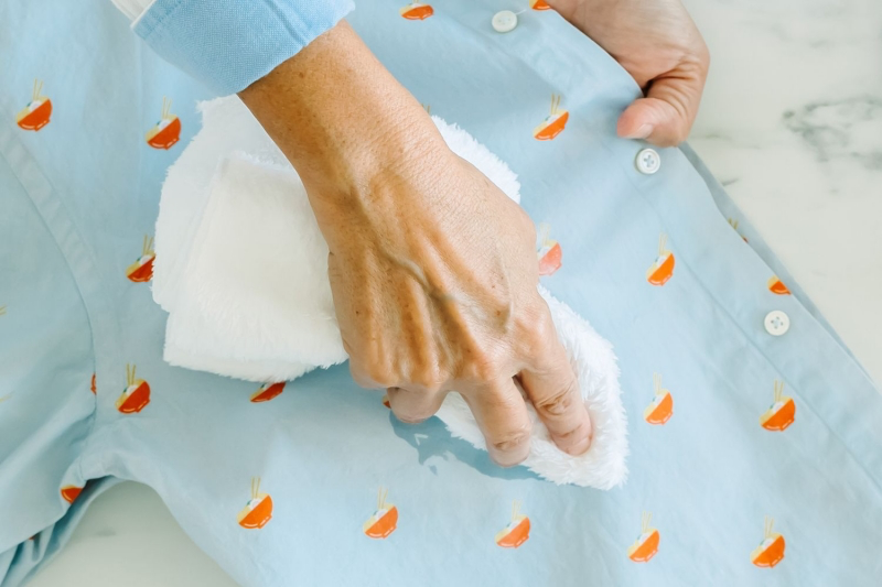 best ways to remove grease stains from clothing