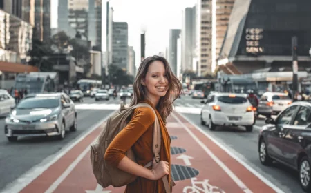 woman traveling in big city
