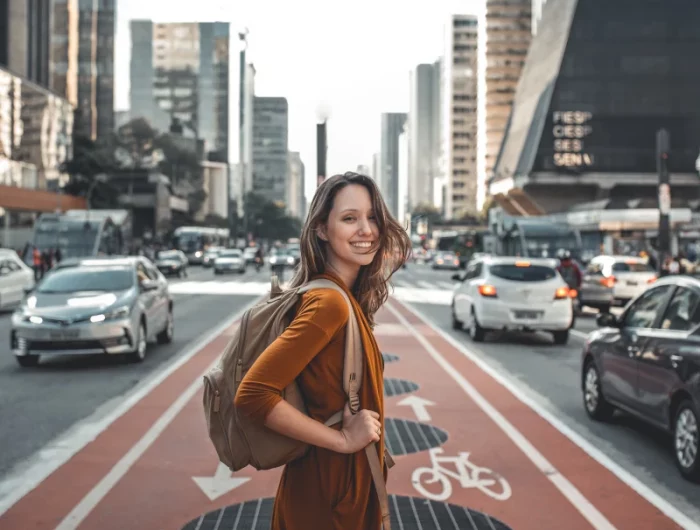 woman traveling in big city