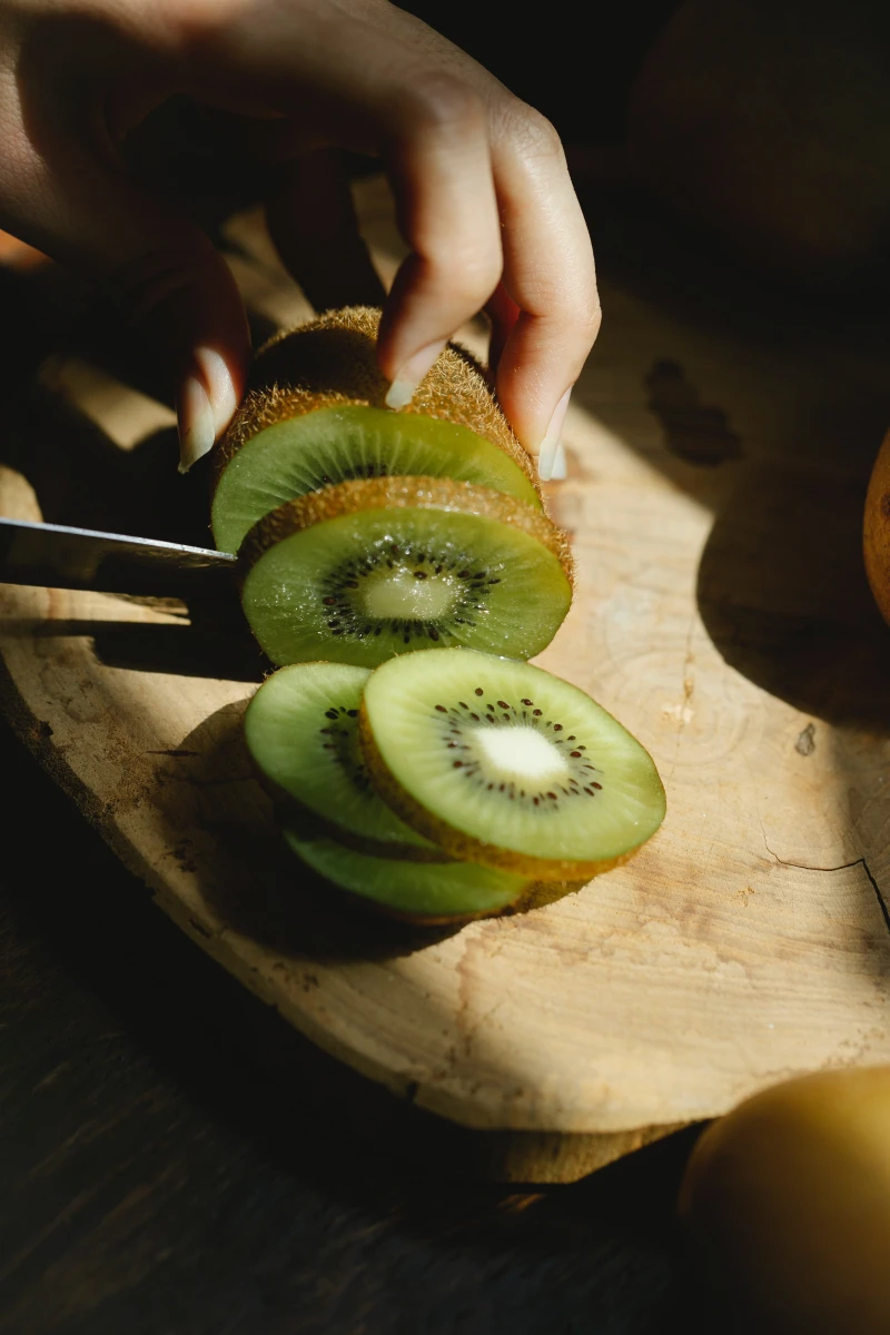 how to ripen kiwi cutting kiwi on board