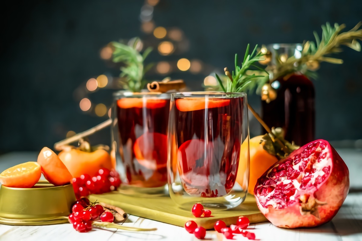 The Best Mulled Wine Recipe to Keep You Warm This Winter (15 minutes)