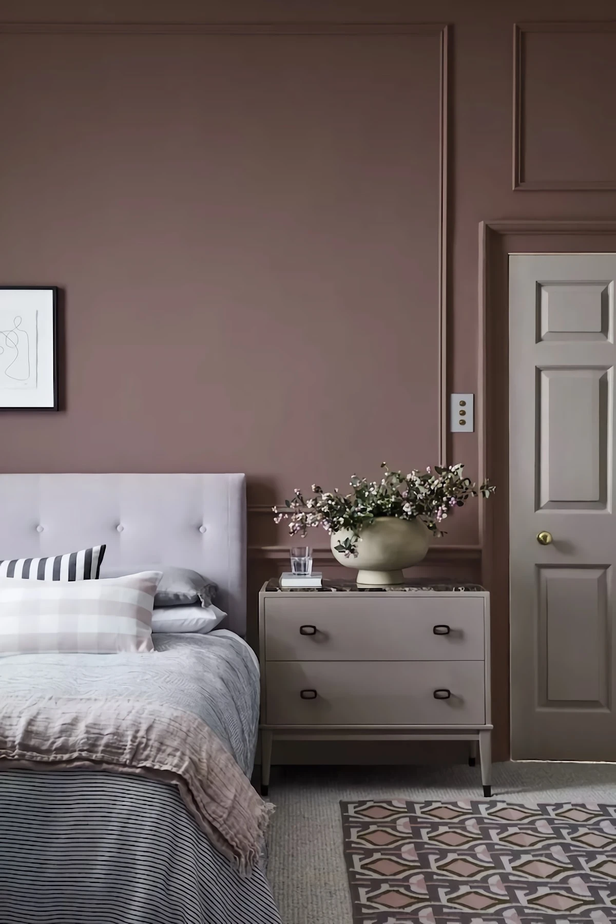 color drenching room in gray rose