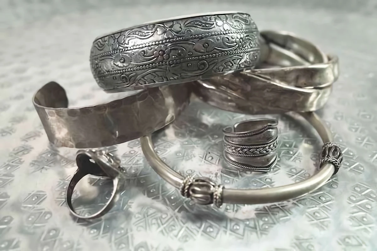 different types of silver jewelery