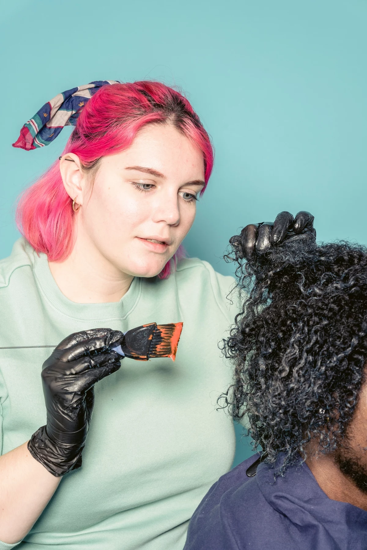 how to avoid damage when dying hair