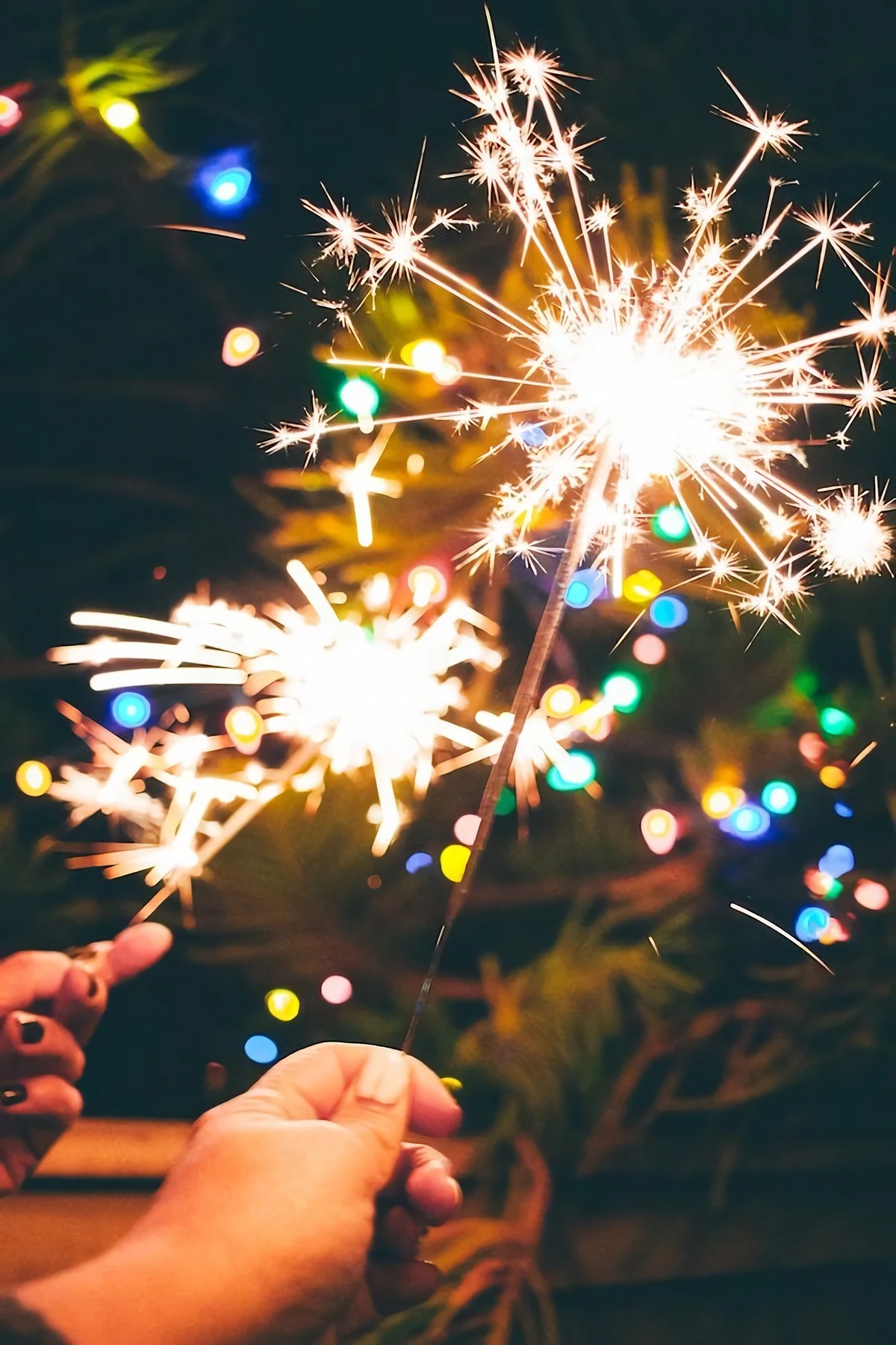 how to keep your new years resolutions new years sparkles