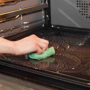 How To Clean An Oven The Right Way, According To Experts