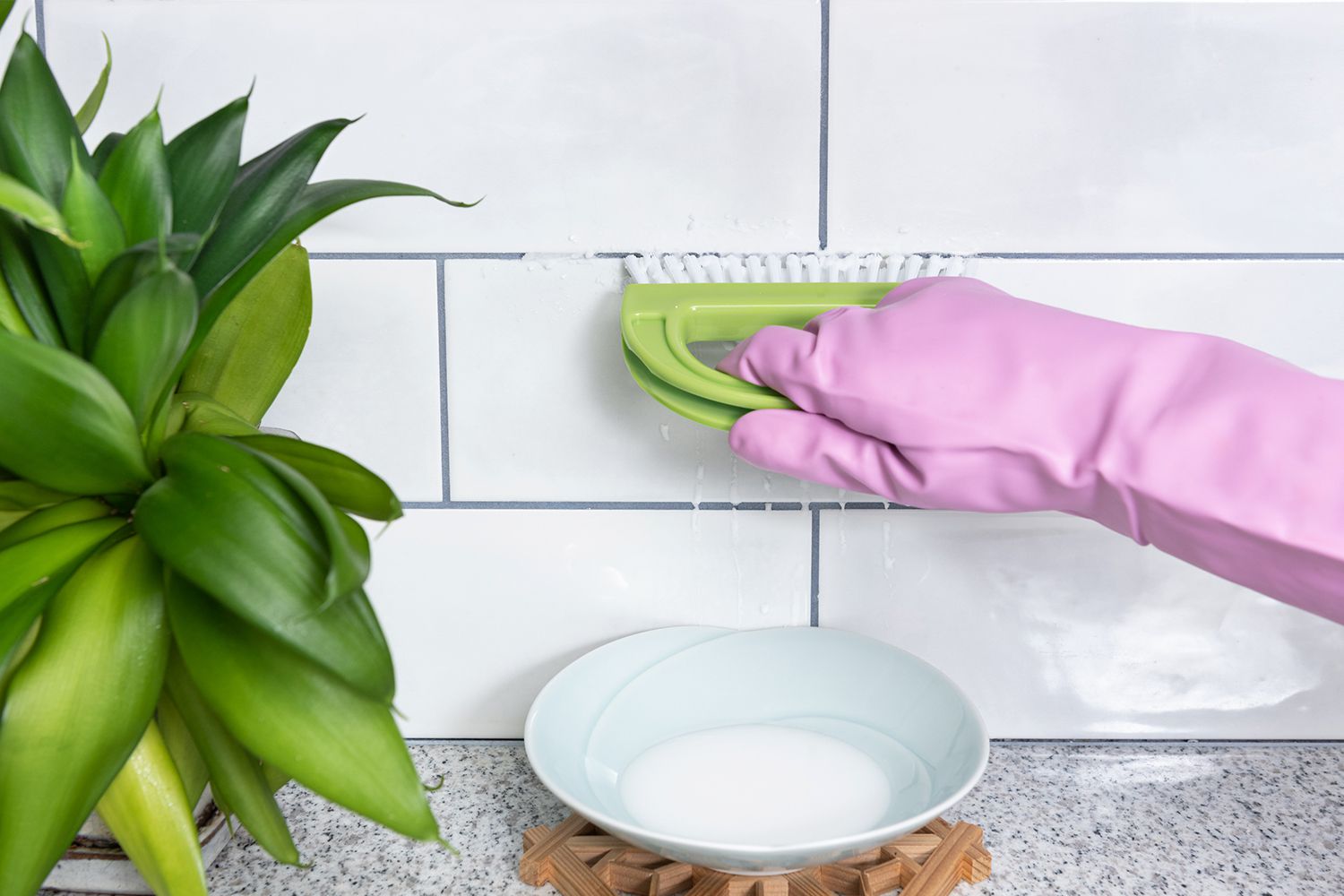 Ultimate Guide: How To Clean Grout – 5 Easiest Methods