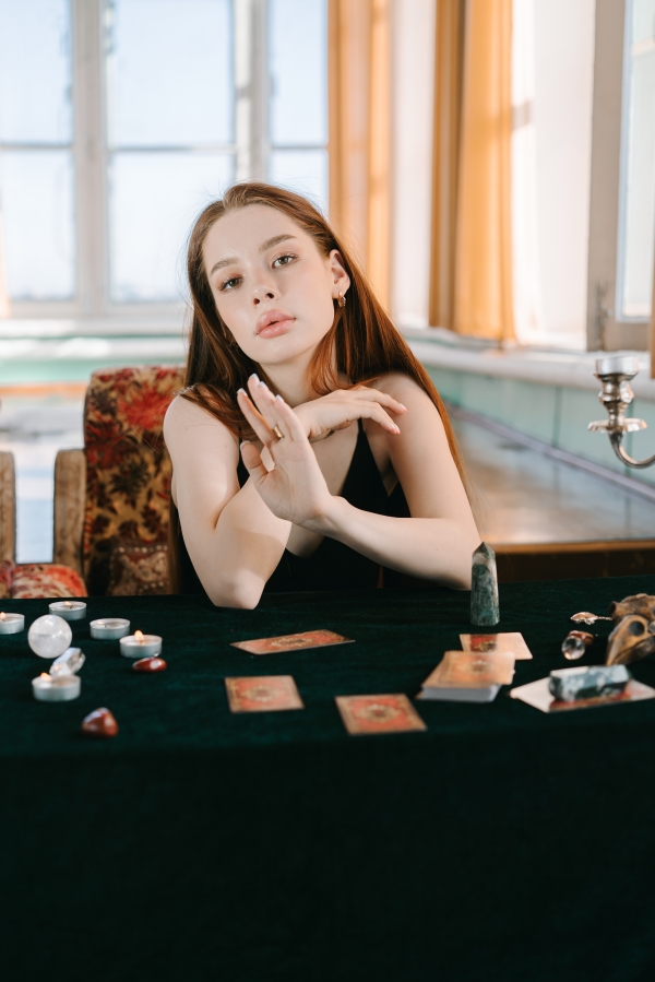 Tarot Card Reading for 2023: What to Expect From The New Year