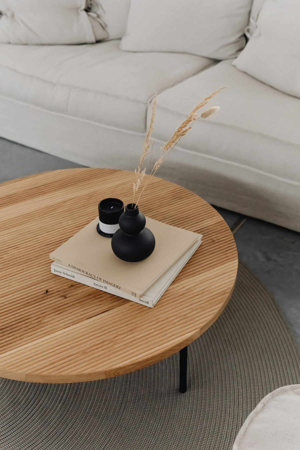 ways to decorate a coffee table tray
