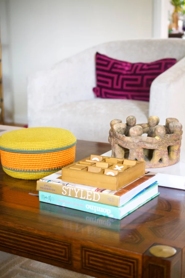 ways to decorate your coffee table