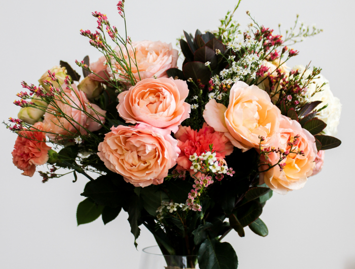 How To Arrange Flowers Like A Pro In 8 Simple Steps