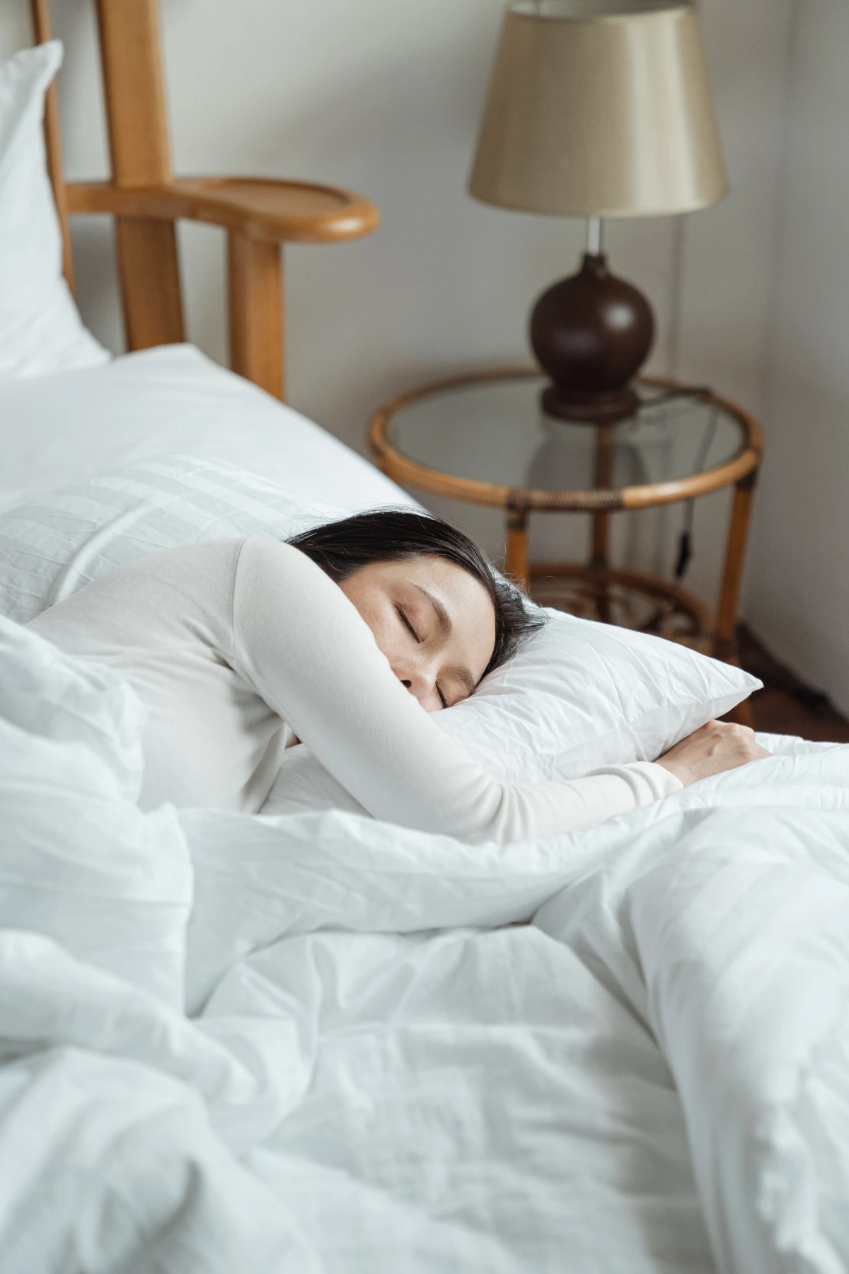 how to fall asleep fast woman sleeping peacefully