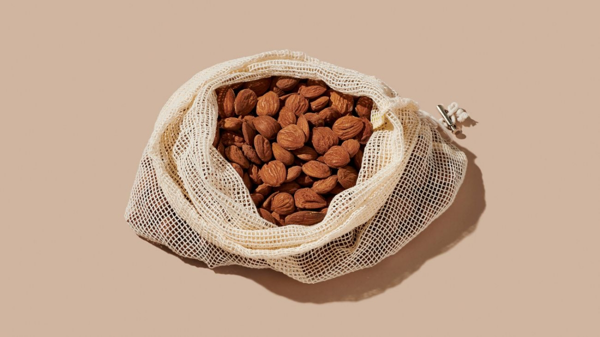 is eating almonds healthy