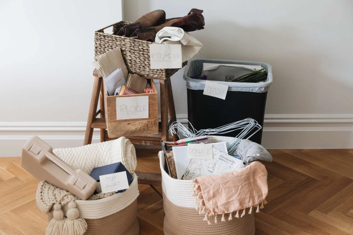 space saving organizing ideas decluttering home items
