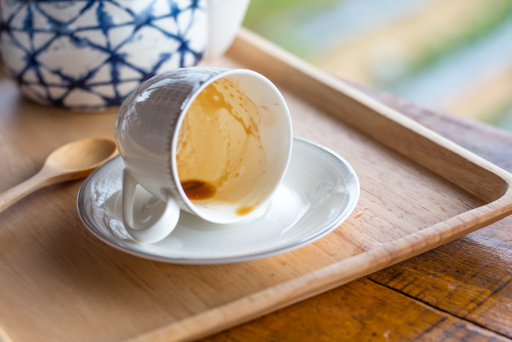 7 Easy Ways To Remove Coffee And Tea Stains From Cups