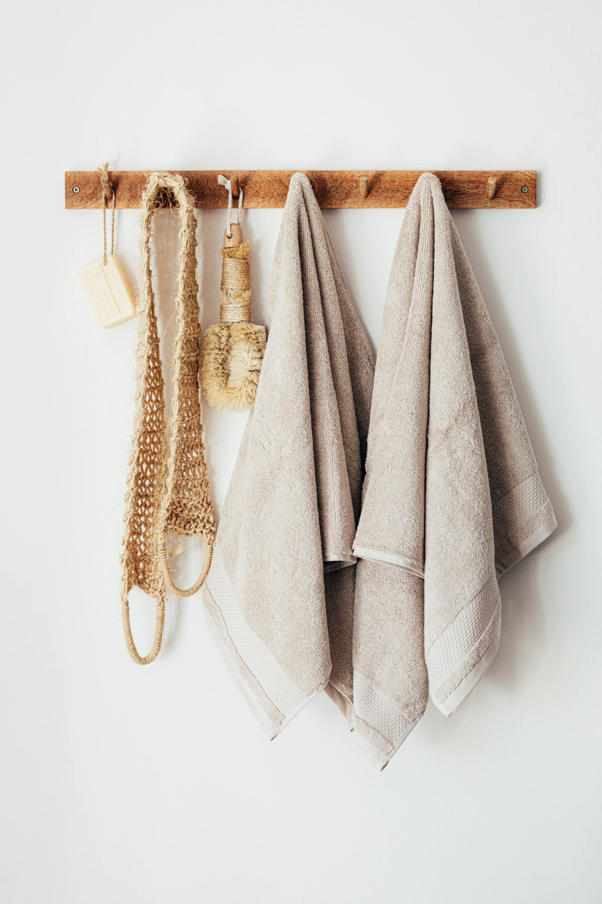 how to reuse old bath towels bath towels hanging in bathroom