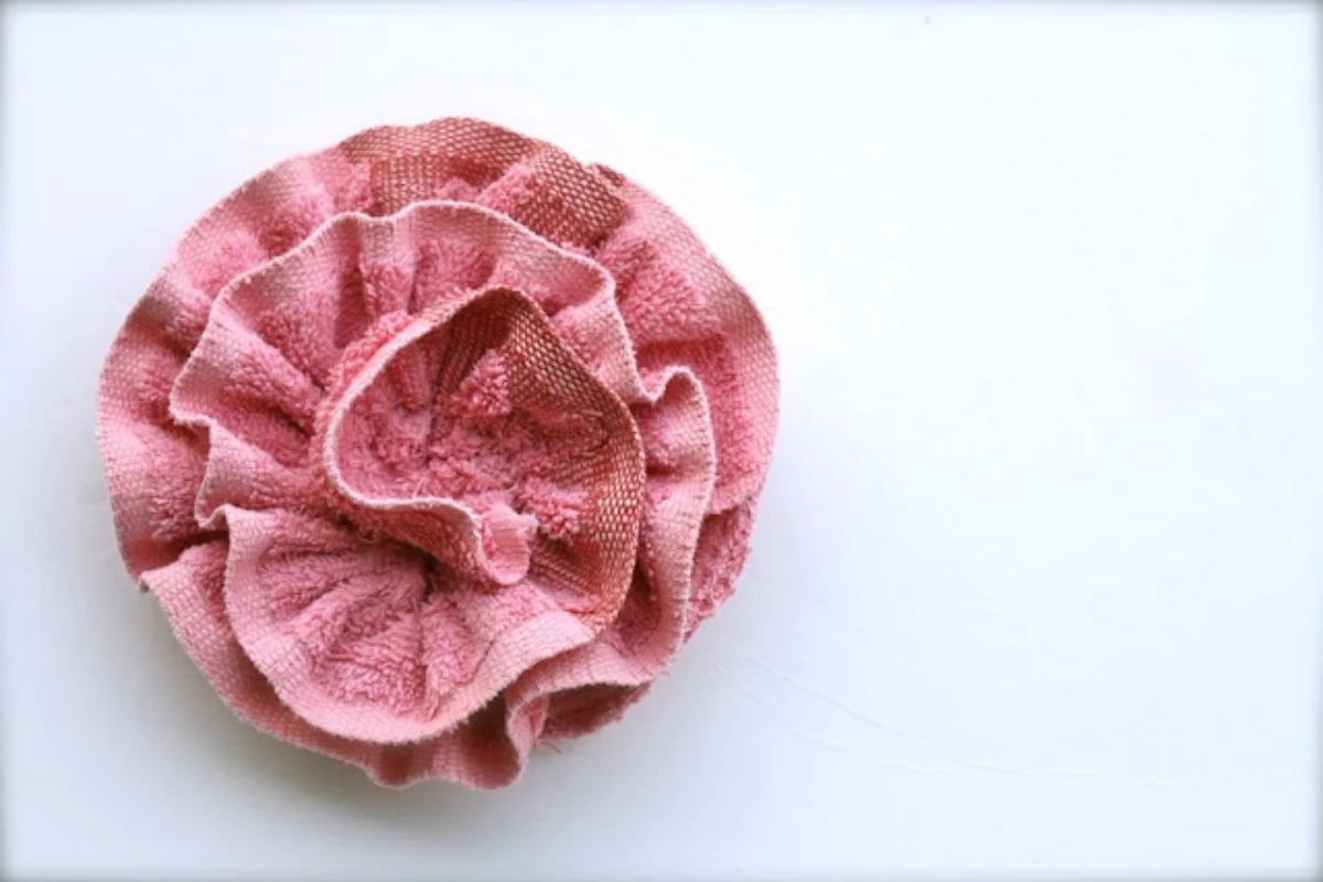 pink bath pouf made from towel