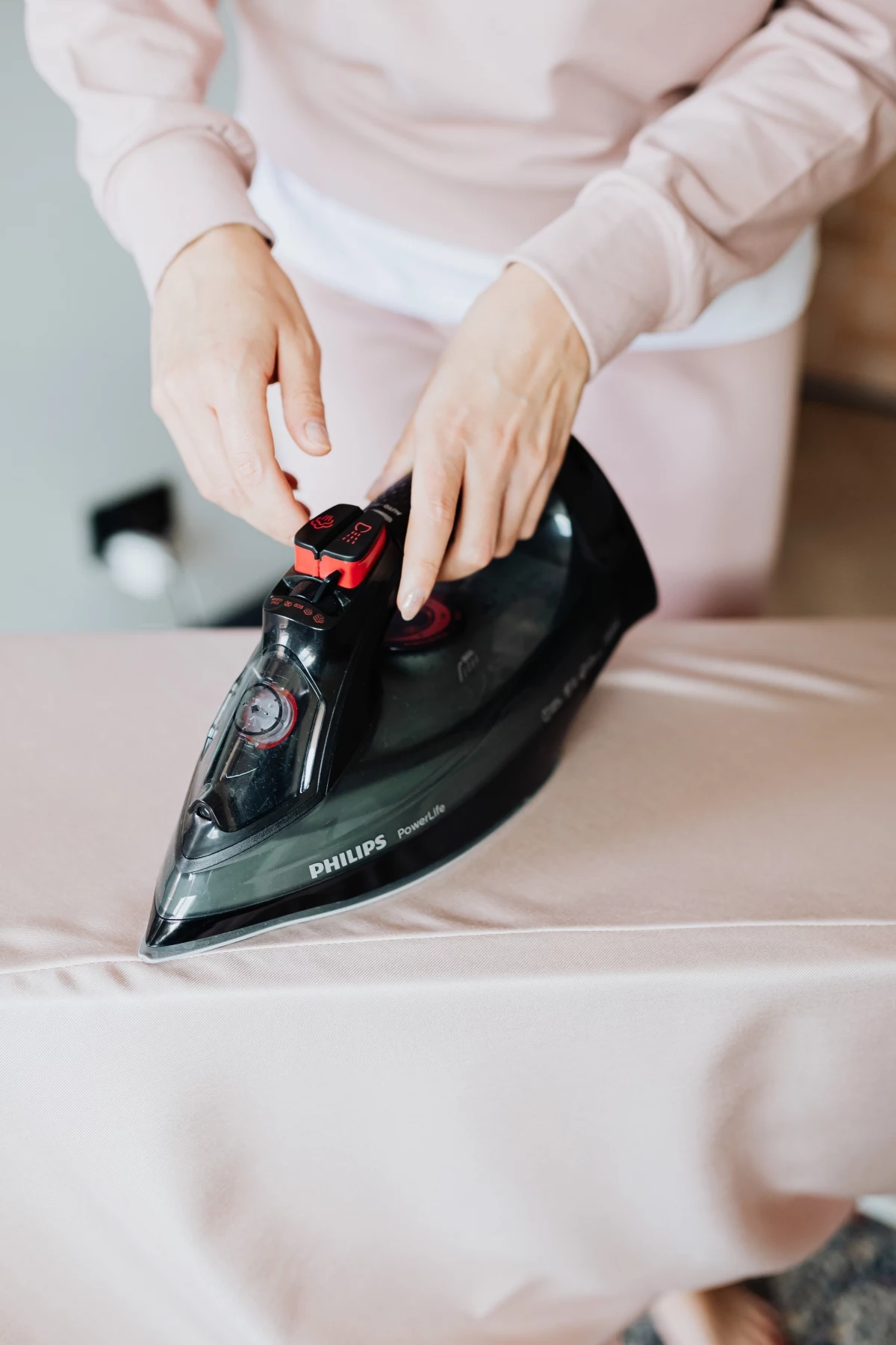 how to save electricity when ironing clothes