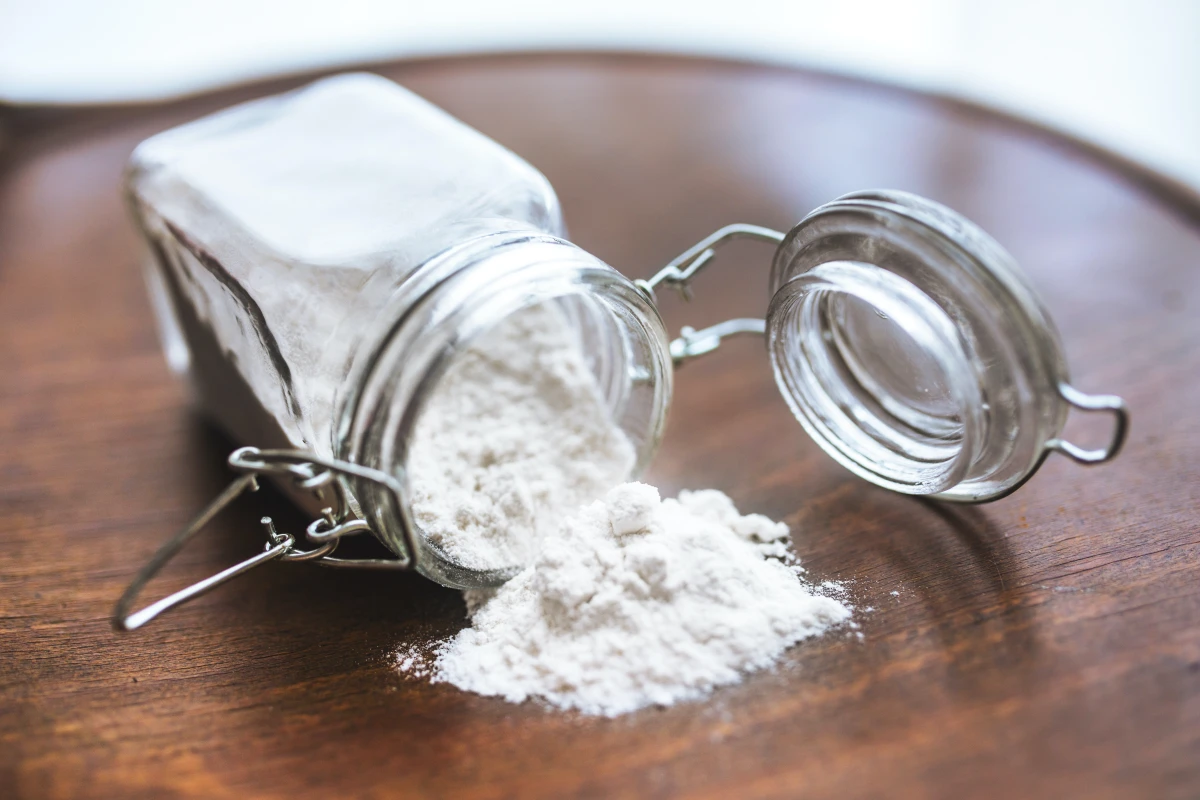 how to wash white clothes baking soda spilled from jar